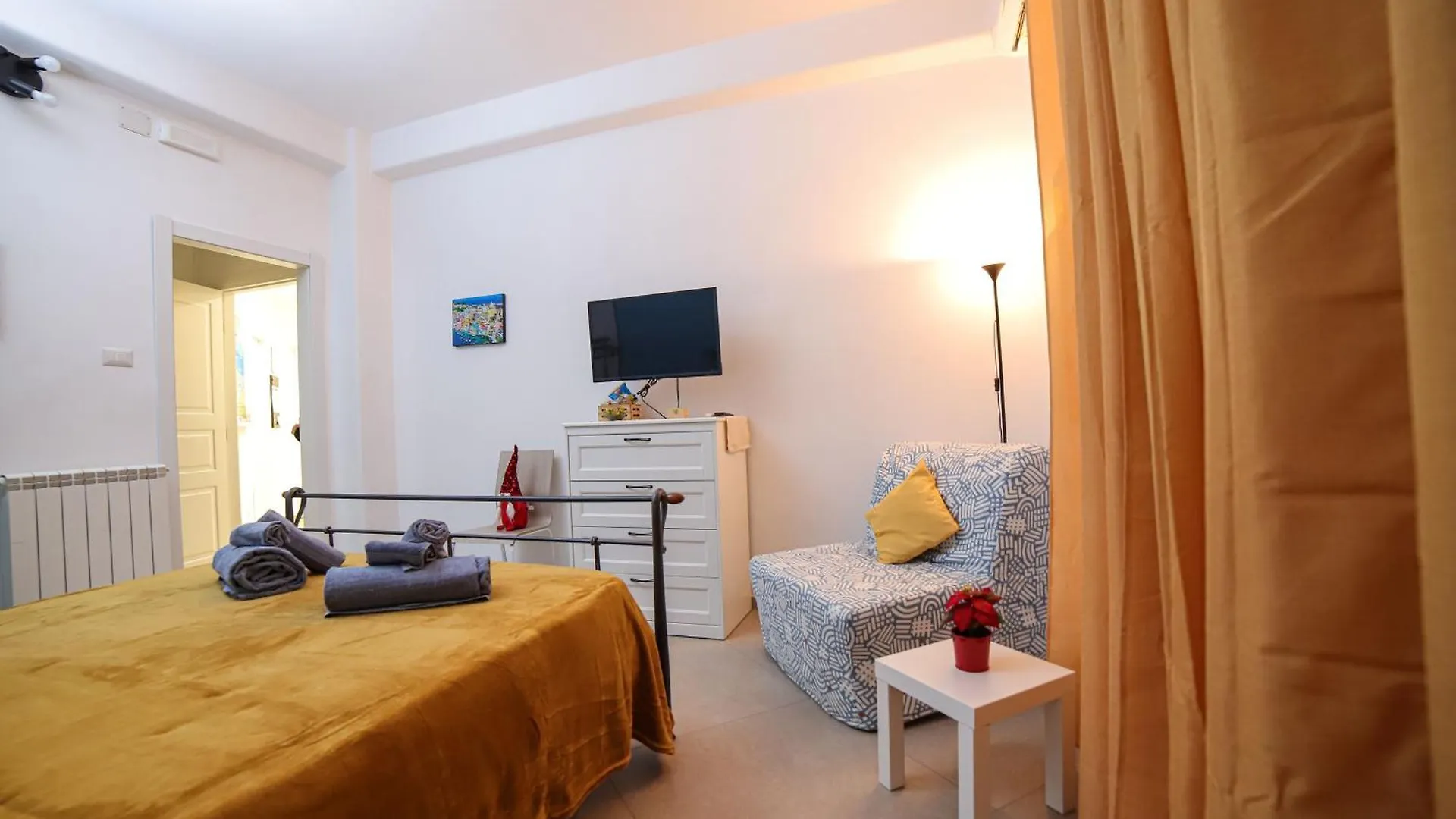 Morghen 88 Vomero Rooms Неаполь Отель типа 