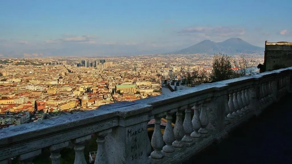 Morghen 88 Vomero Rooms Naples Bed & Breakfast